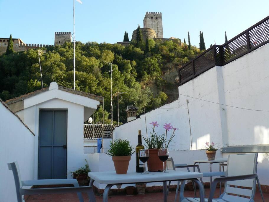 Frente A La Alhambra Apartamento Granada Exterior foto